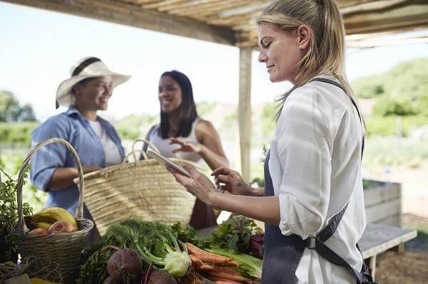 Get a free bookkeeping consultation today Wisconsin farmer using online accounting software